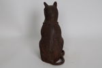 KATTSKULPTUR, "spiskatt" brun.