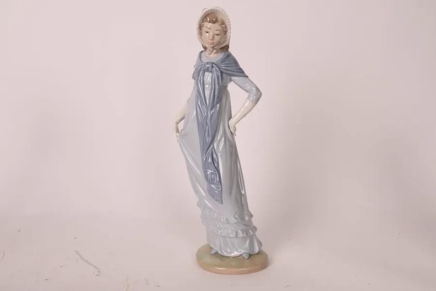 FIGURIN, porslin, Nao, Lladró, 1900-talets andra hälft
