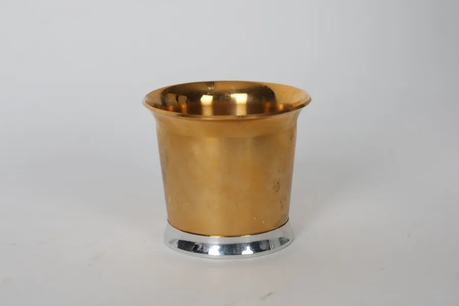 BÄGARE, förgylld metall, Skultuna, 1900-tal.