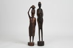 FIGURER, 2 st, skuret trä, Afrika, 1900-tal